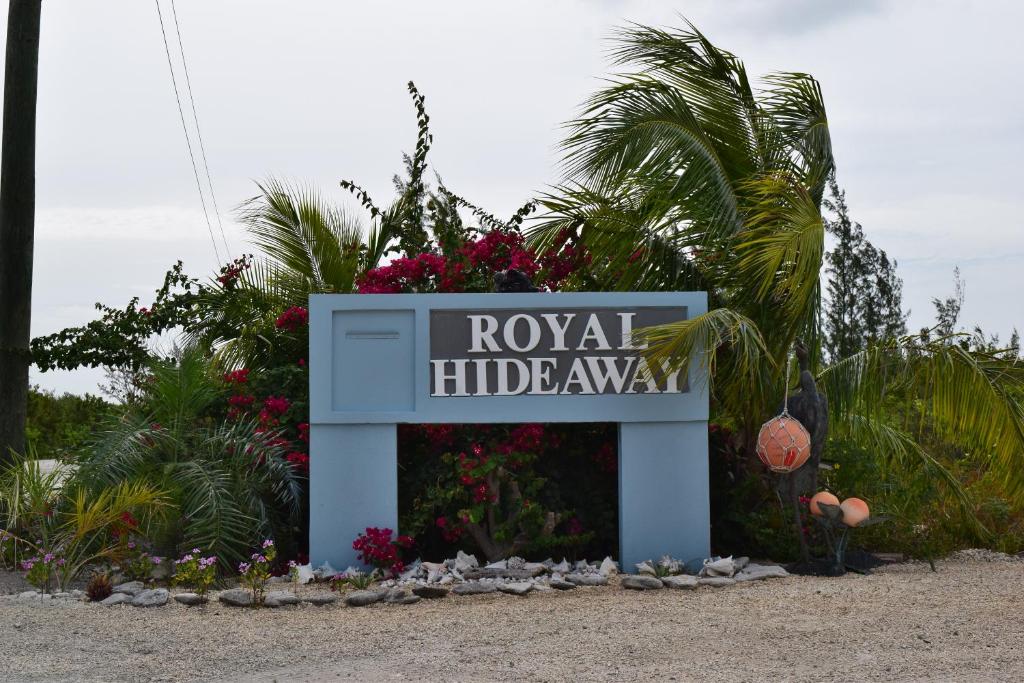 Royal Hideaway photo 2