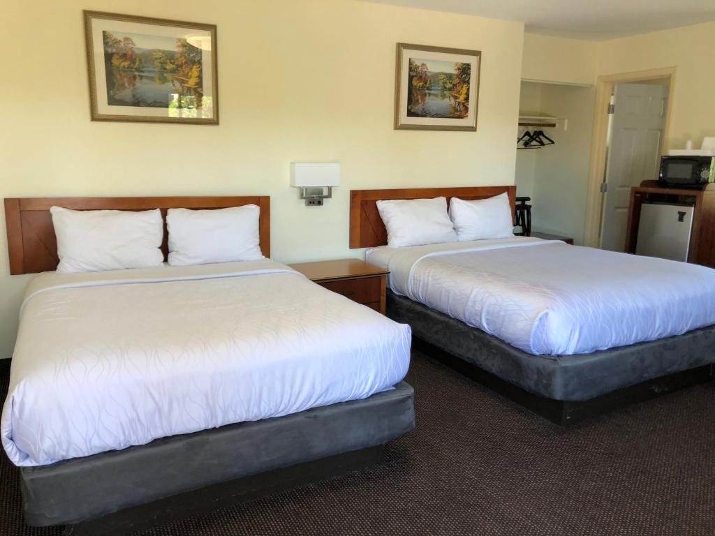 Семейный (Номер Делюкс с 2 кроватями размера «queen-size»), Monticello Motel