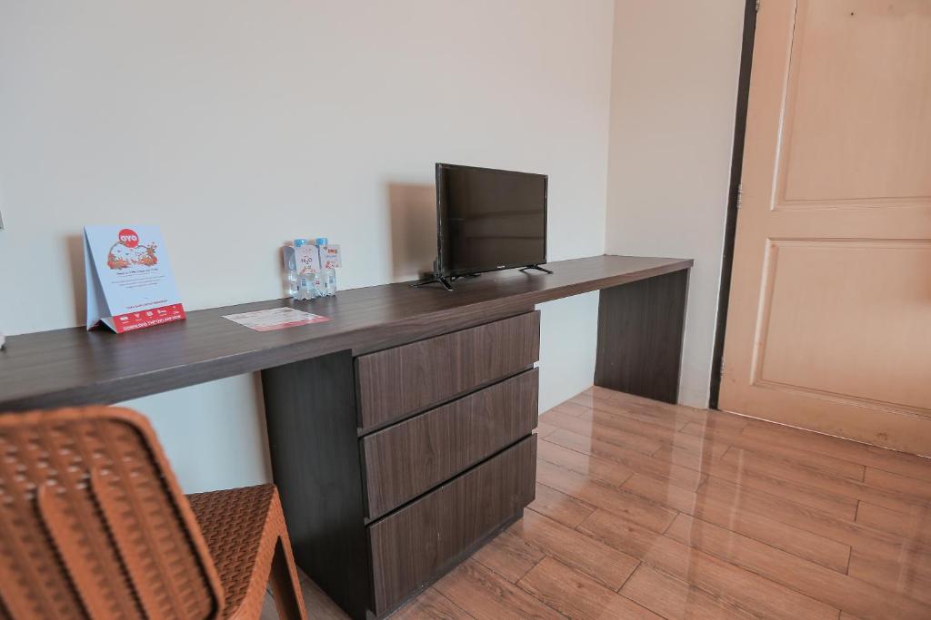 Двухместный (Стандартный двухместный номер с 1 кроватью), OYO 141 Fatmawati Cozy Residence