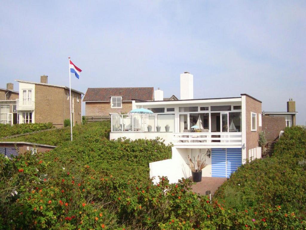 Beautiful house in Bergen aan Zee in the dunes photo 2
