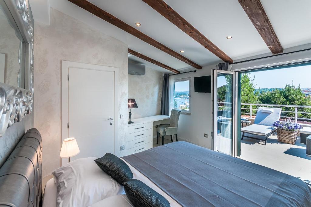 Royal Villa photo 4