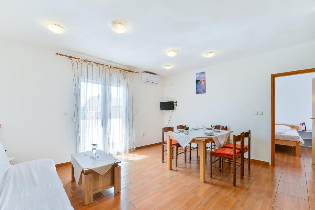 Apartments Citrus photo 2
