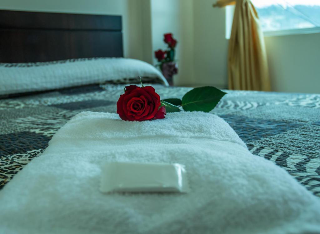 Hostal La Rosa Otavalo photo 4