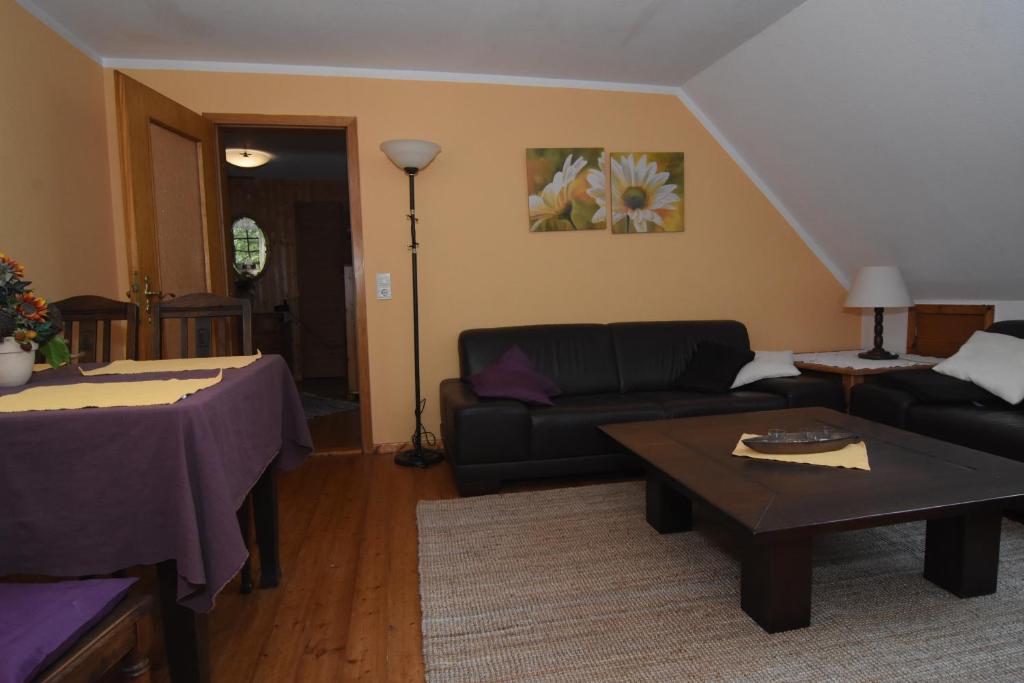 Ferienwohnung in herrlicher Waldrandlage photo 4