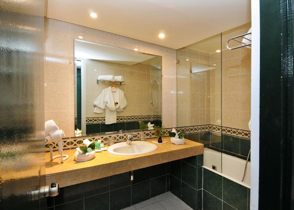 Двухместный (Стандартный двухместный номер с 1 кроватью), Hôtel Volubilis