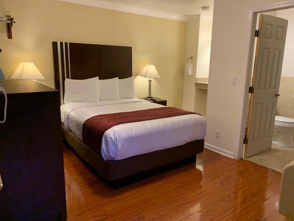 Lombard Plaza Motel photo 3