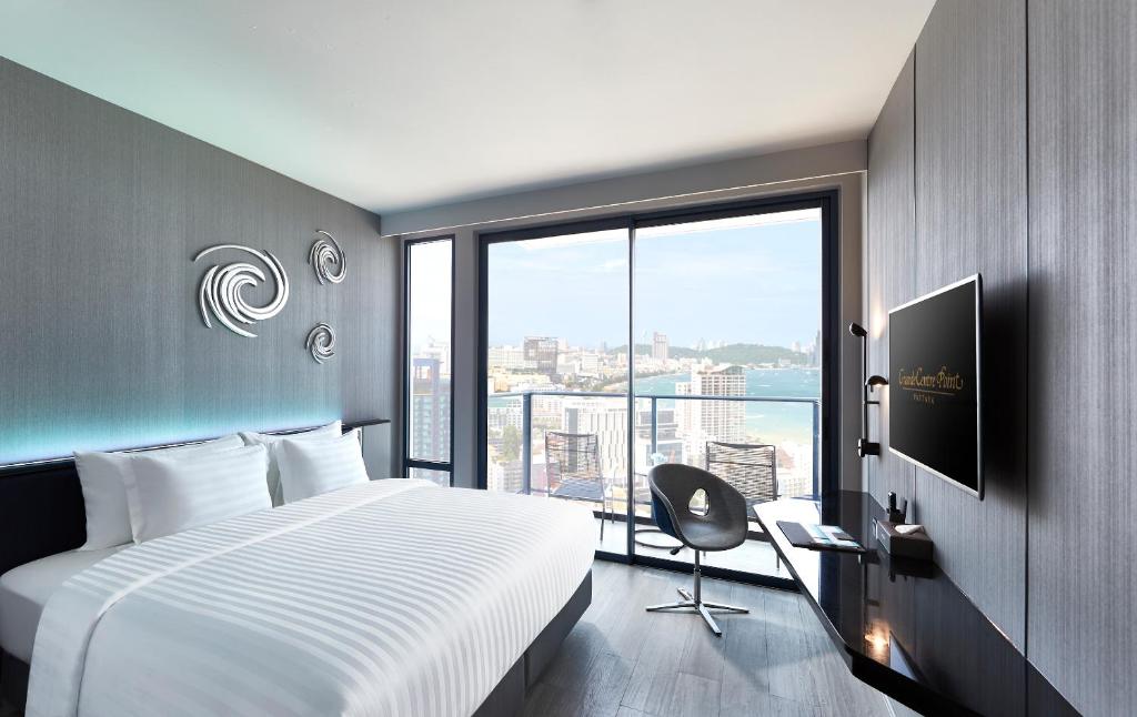 Двухместный (Угловой номер Делюкс с видом на море), Grande Centre Point Pattaya
