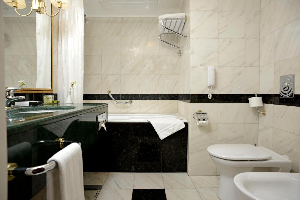 Grand Hotel Bucharest Room Type - Premium King Room