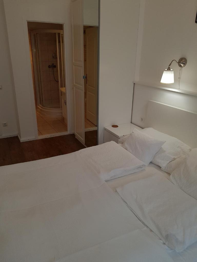 Двухместный (Стандартный двухместный номер с 1 кроватью), Connection Guesthouse