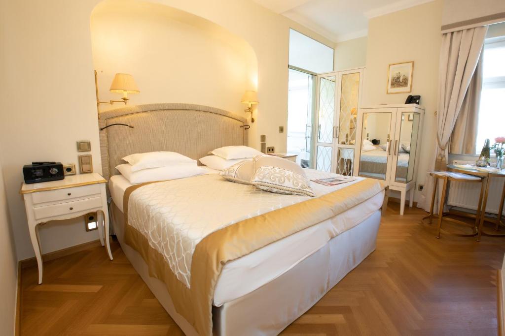 Двухместный (Двухместный номер Делюкс с 1 кроватью), Hotel Schloss Mönchstein