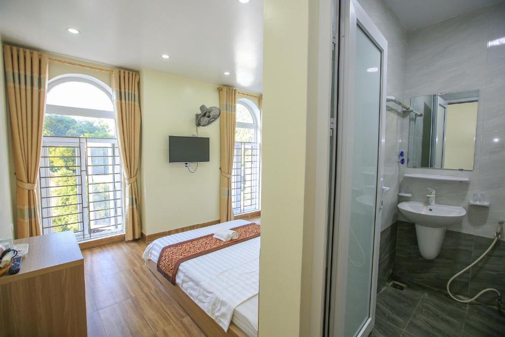 Двухместный (Двухместный номер с 2 отдельными кроватями и окном), Cat Ba Green Hotel