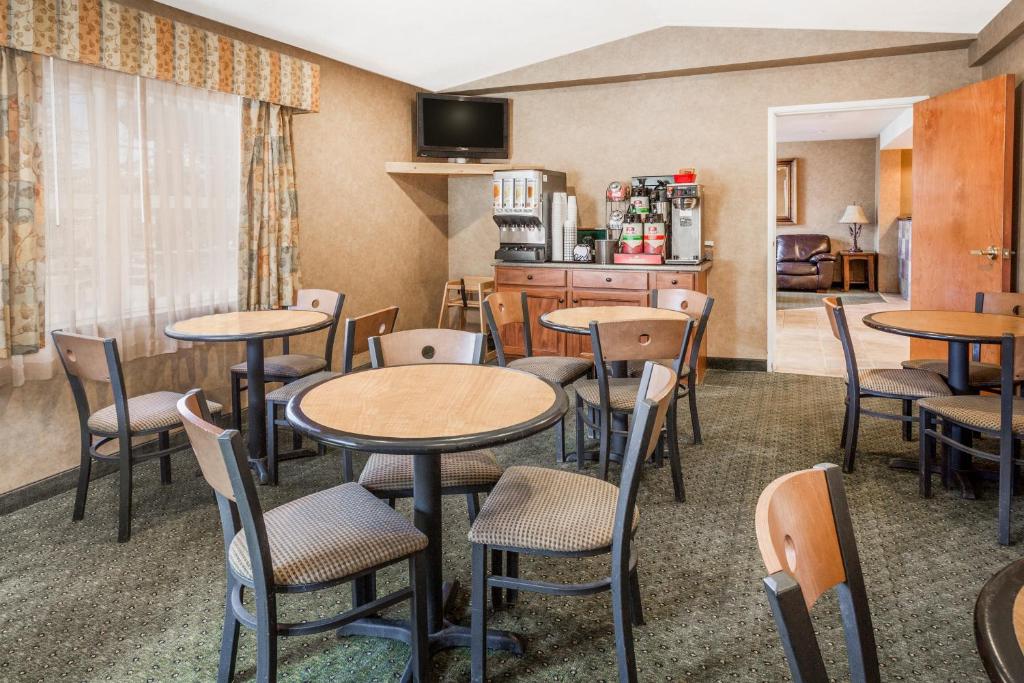 Ramada by Wyndham Frisco photo 2