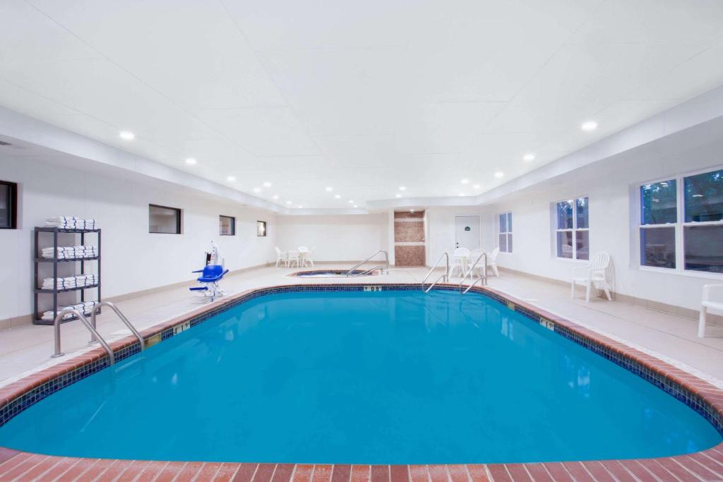 Wingate by Wyndham Columbia photo 4