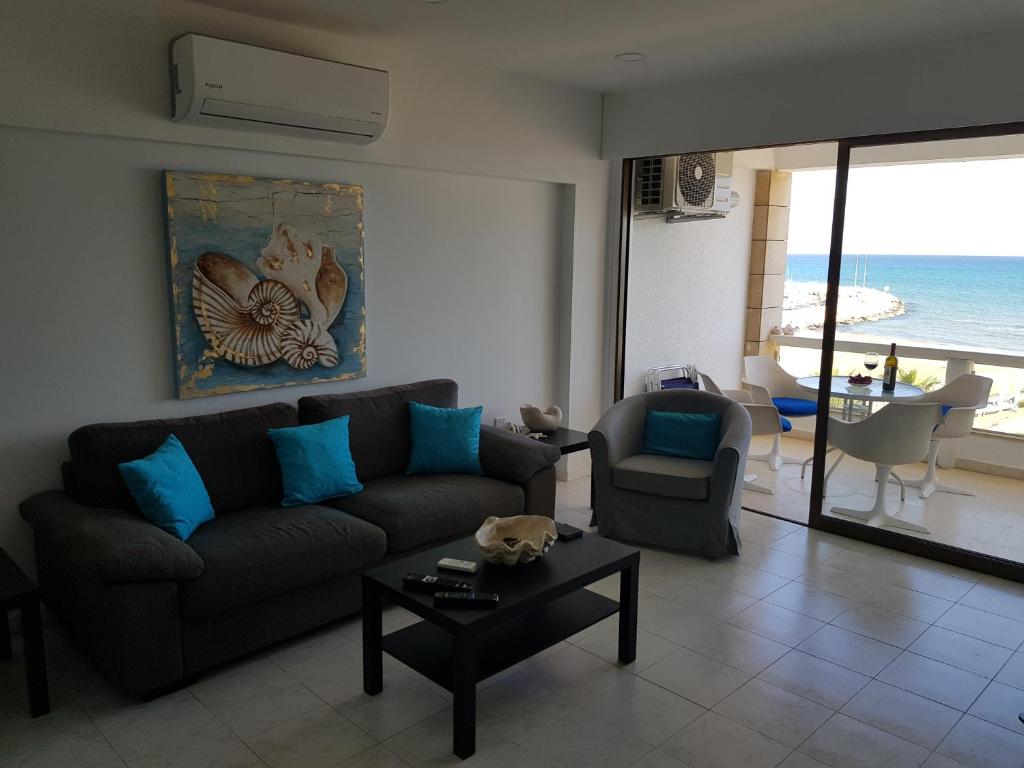Haig's Dream Flat On The Beach photo 4