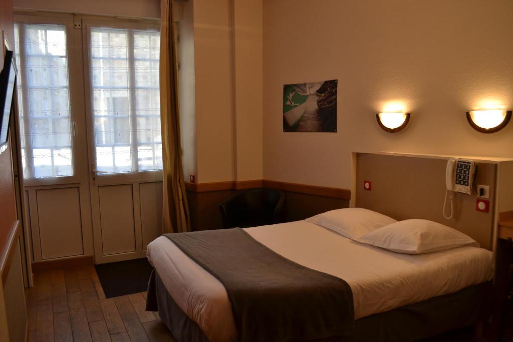 Двухместный (Двухместный номер с 2 отдельными кроватями), Hôtel-Restaurant La Porte Saint Pierre