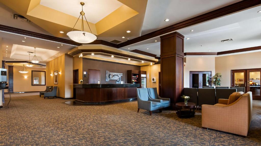 Best Western Plus Winnipeg Airport Hotel photo 2