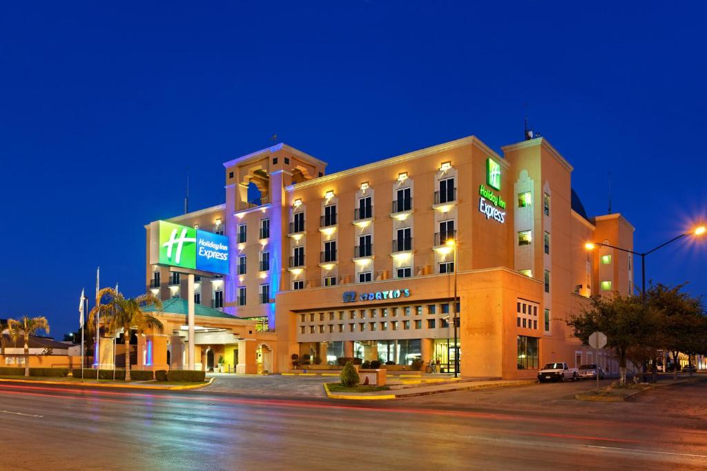 Holiday Inn Express Torreon, an IHG Hotel photo 1