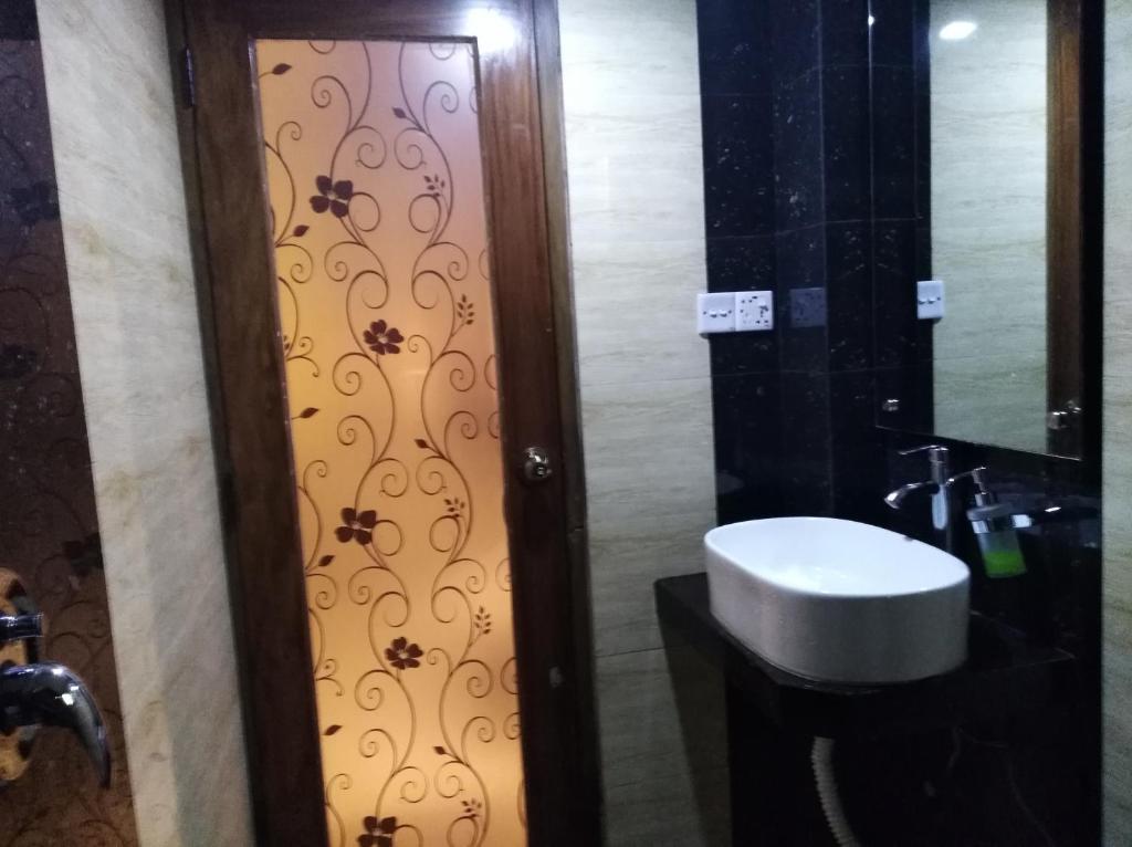 Bottomhill Palace Hotel photo 1