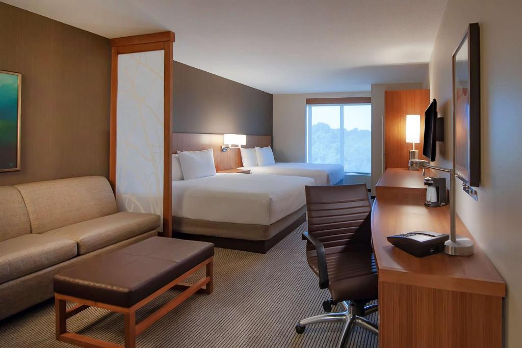 Hyatt Place Durham Southpoint Room Type - Queen Room with Two Queen Beds and Sofa Bed - High Floor