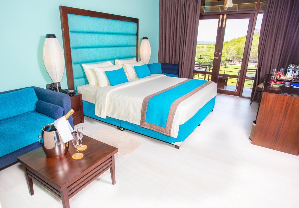 Amora Lagoon Hotel photo 2