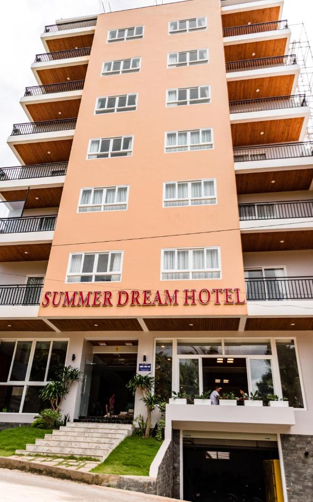 Summer Dream Hotel