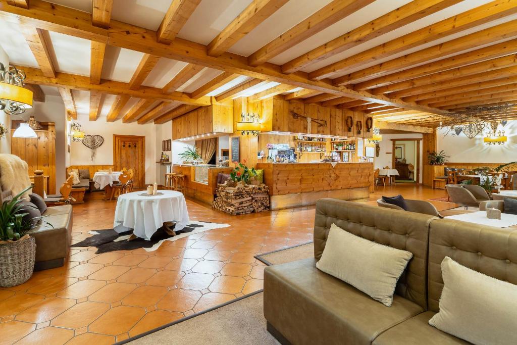 Hotel Cristallino d'Ampezzo photo 4