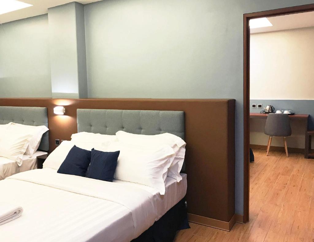 Henia Hotel photo 4