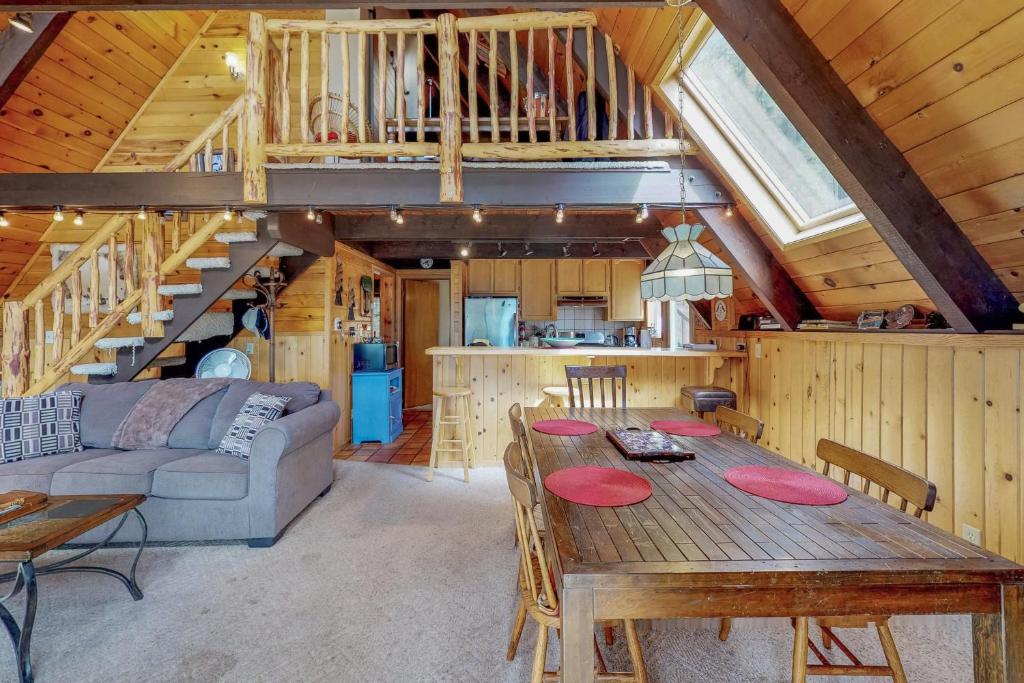 Stiles Mountain Hideaway photo 3
