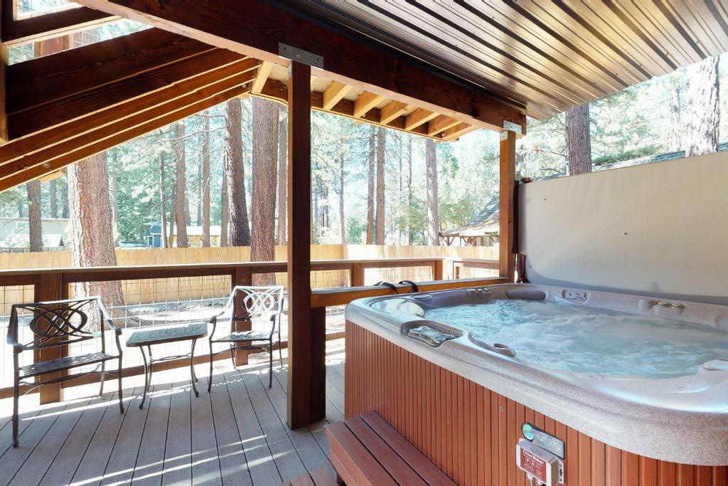Pine Luxury photo 1