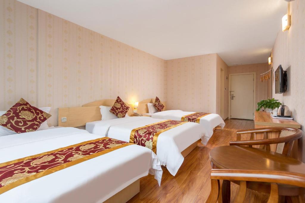 Трехместный (Трехместный номер бизнес-класса), Leo Boutique Hotel
