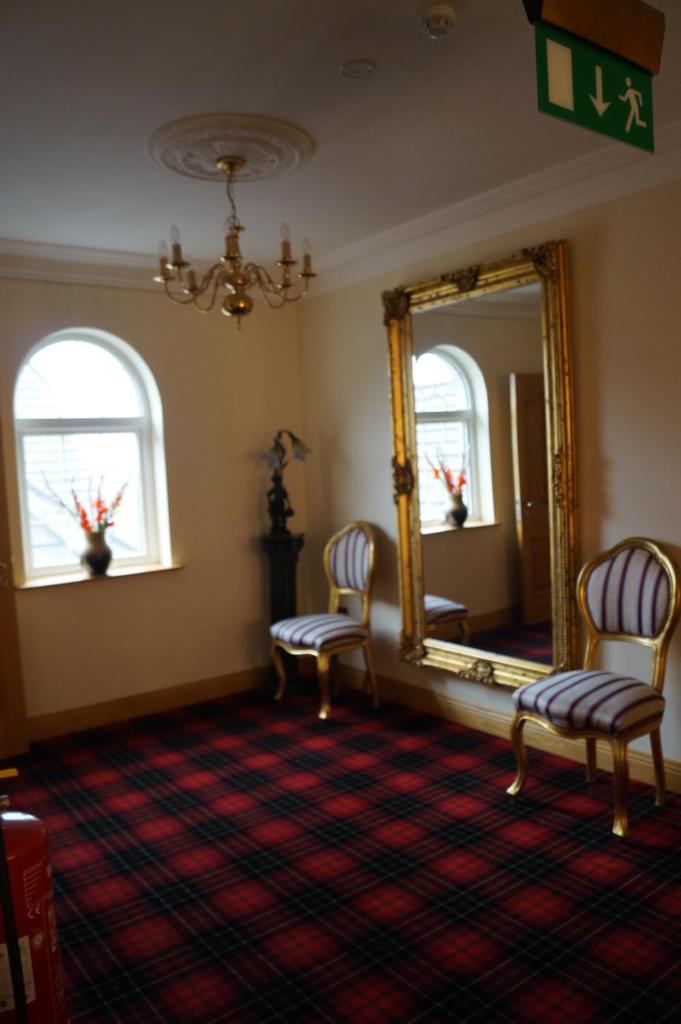 Kilcreeny Lodge - Tap to explore photos