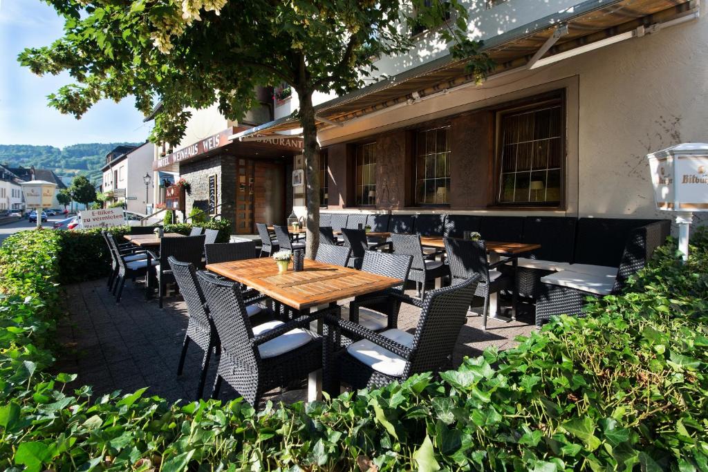 Hotel Weinhaus Weis photo 2