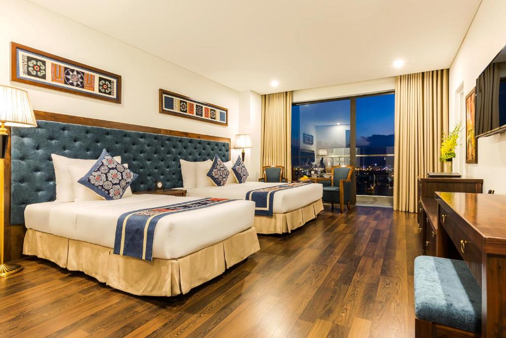 Трехместный (Трехместный номер с балконом и видом на город), Balcona Hotel Da Nang