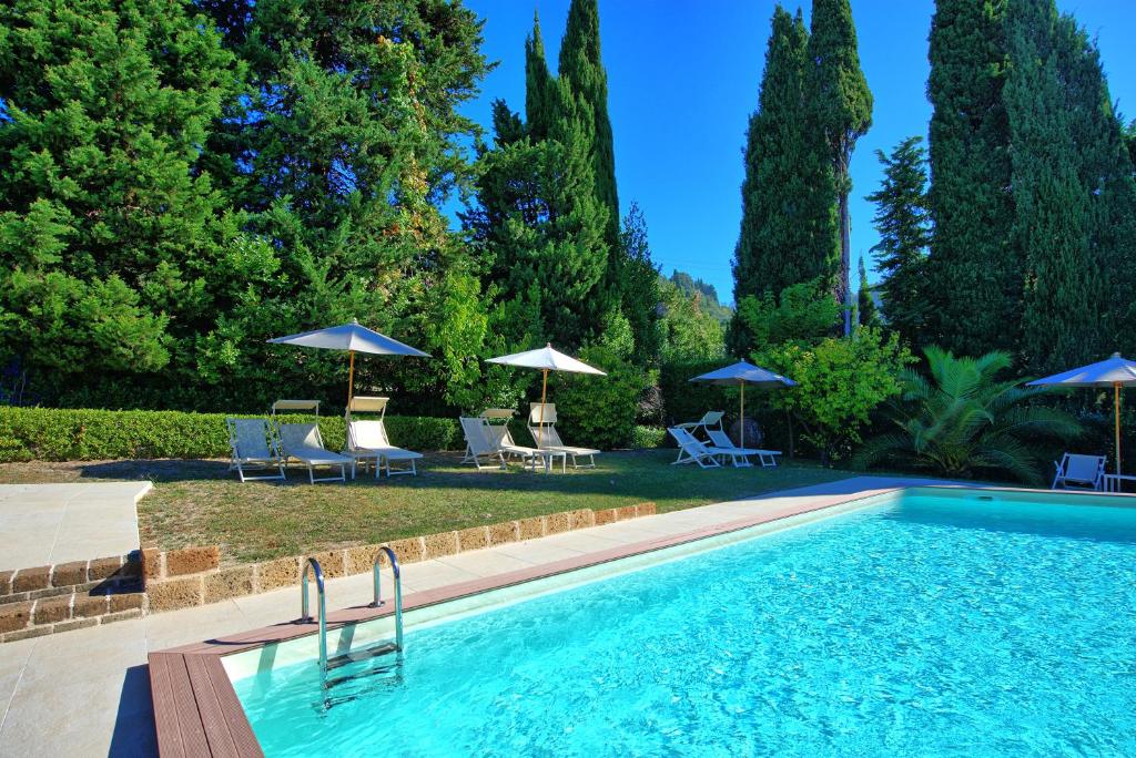 Villa Camaiore by PosarelliVillas