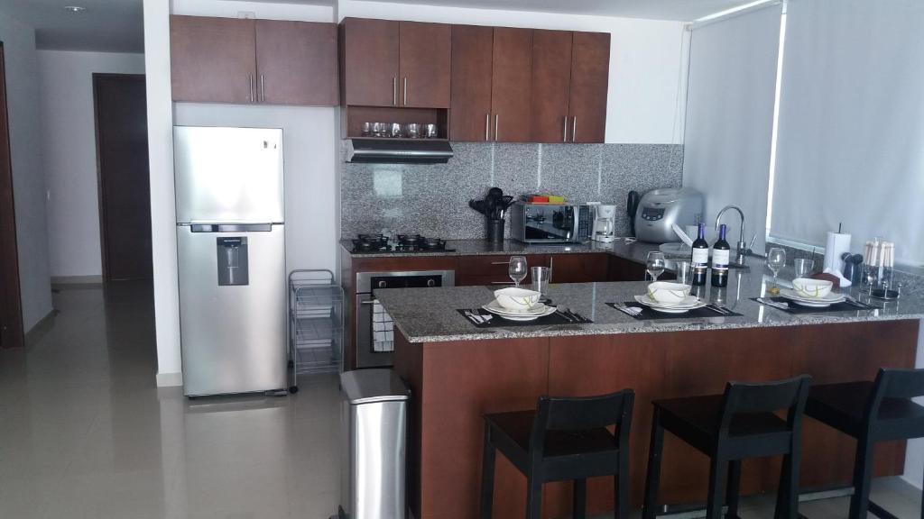 Cartagena Beach Condo - 1400 sq. Ft. (130 m2) photo 2