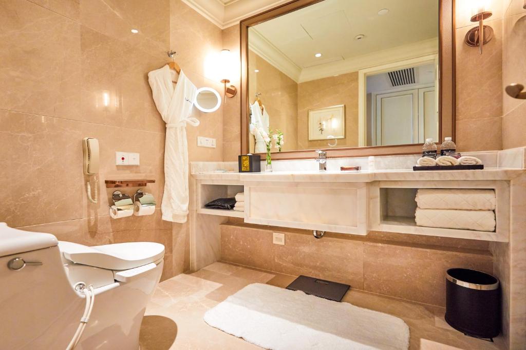 Двухместный (Collection Room with City View), Radisson Blu Plaza Xing Guo Hotel Shanghai