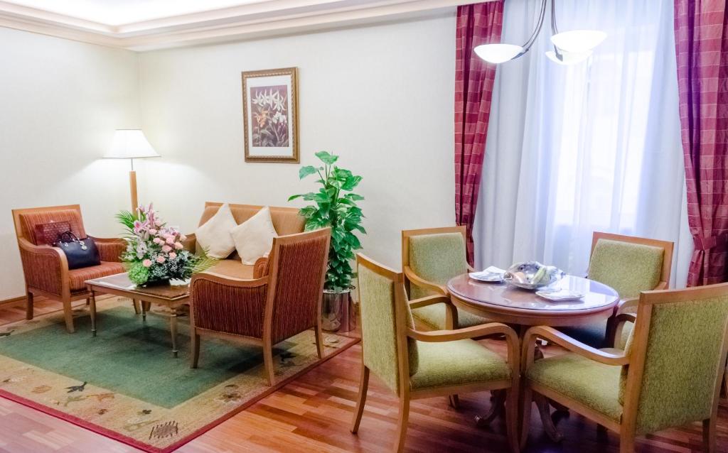 Сьюит (Люкс Avenue), Отель Avenue Hotel Dubai