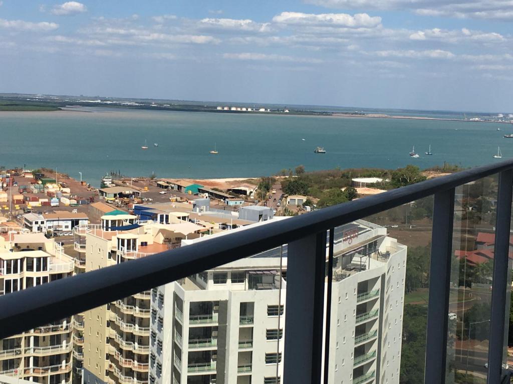 Darwin City - The Oaks with Harbour Views photo 2