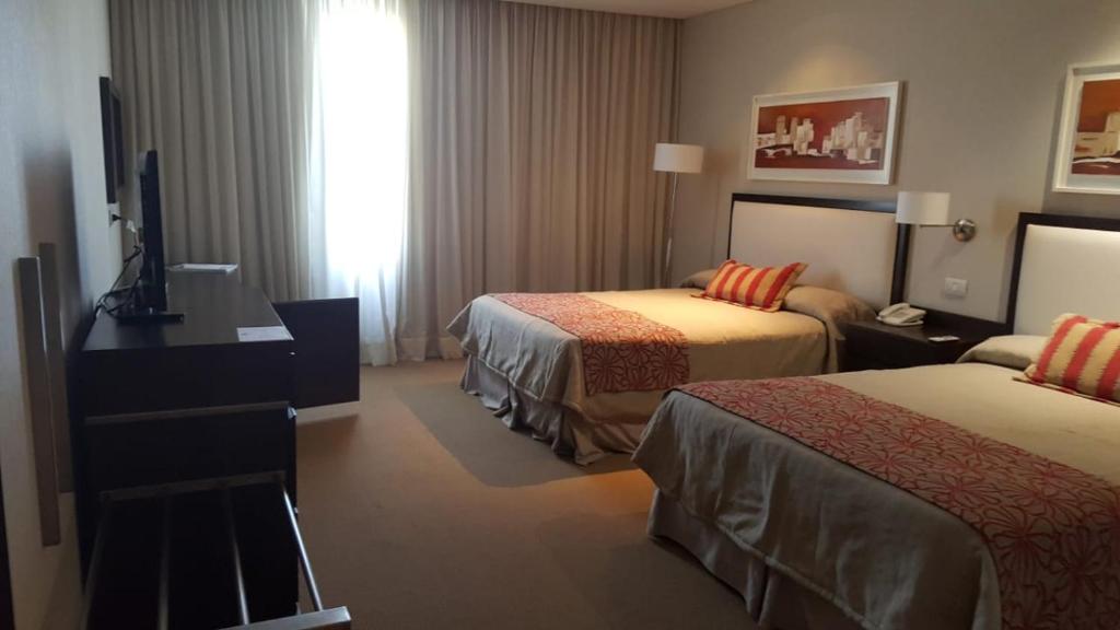 Howard Johnson Hotel Piedras Moras photo 1
