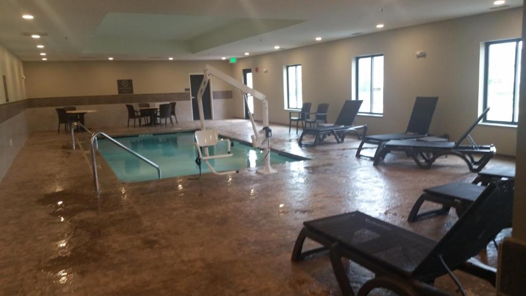 Comfort Inn White House image