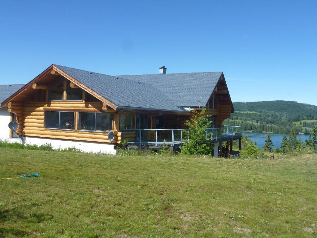 Little Black Bear Lodge/B&B photo 4