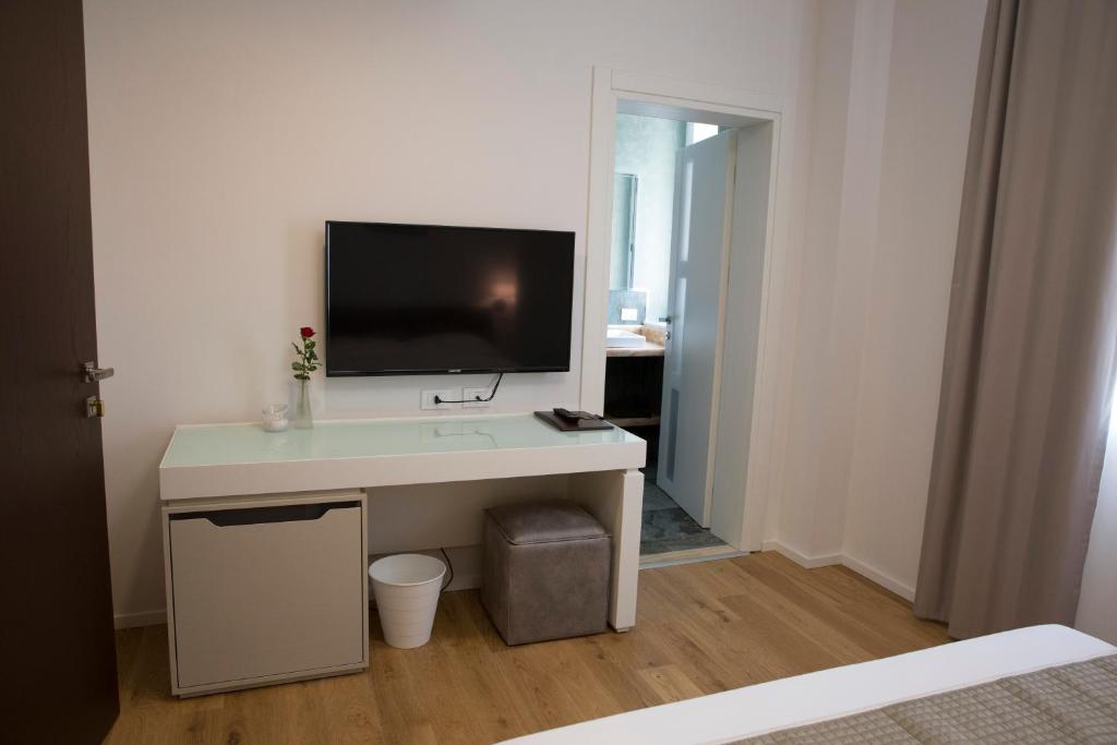 Boutique Hotel Enia photo 4