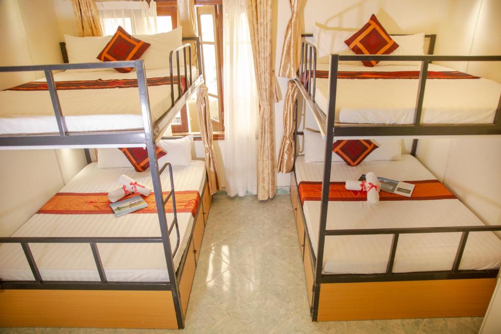 Номер (Двуспальная кровать в общем номере для мужчин и женщин), Hanoi City Backpackers Hostel