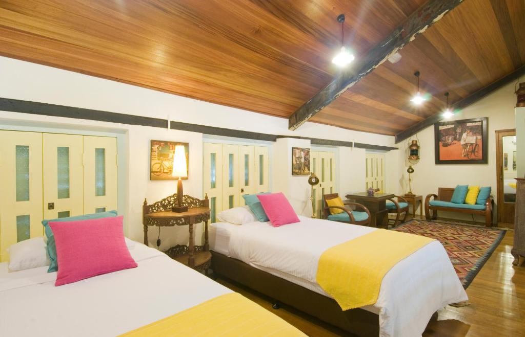 Семейный (INDIAN SHOP HOUSE), 23 Love Lane Hotel