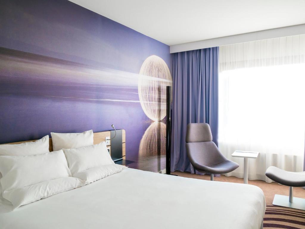 Двухместный (Представительский номер с 1 кроватью размера «queen-size»), Novotel Katowice Centrum