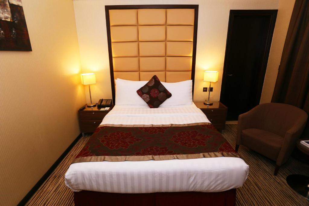 Двухместный (Номер Делюкс с кроватью размера «queen-size»), Отель Al Hamra Hotel