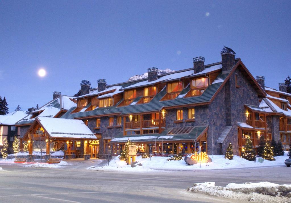 Fox Hotel and Suites photo 1