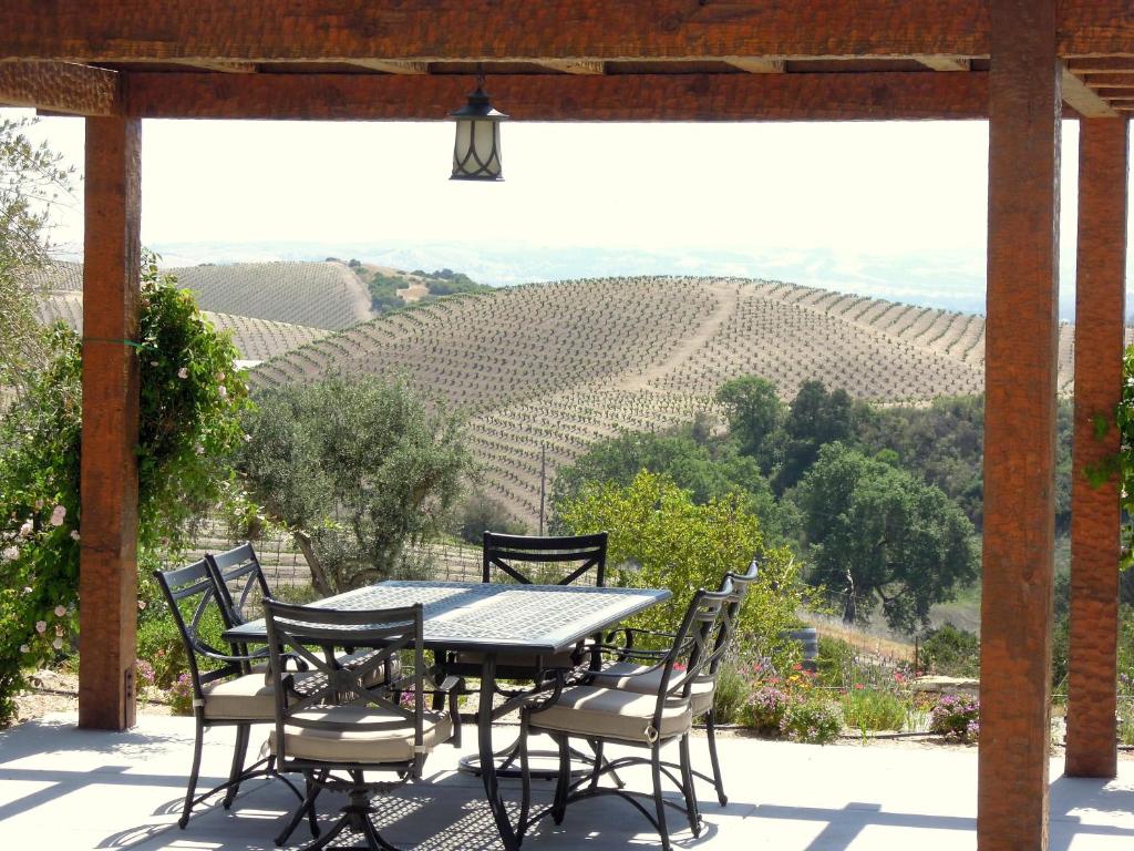 Croad Vineyards - The Inn photo 2