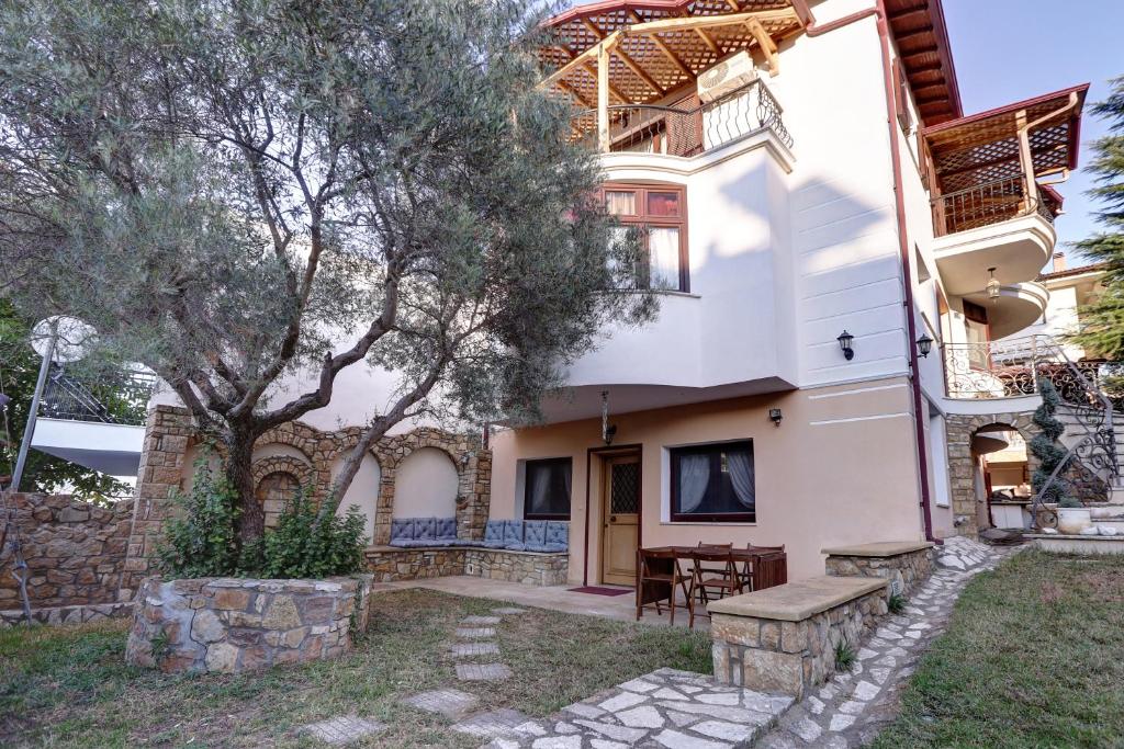 Aslanis-Souroti Garden FAMILY Suite photo 1