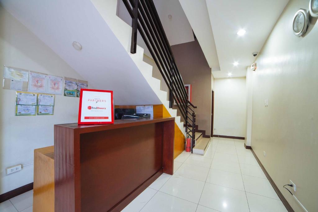 RedDoorz near Angeles University Foundation photo 4